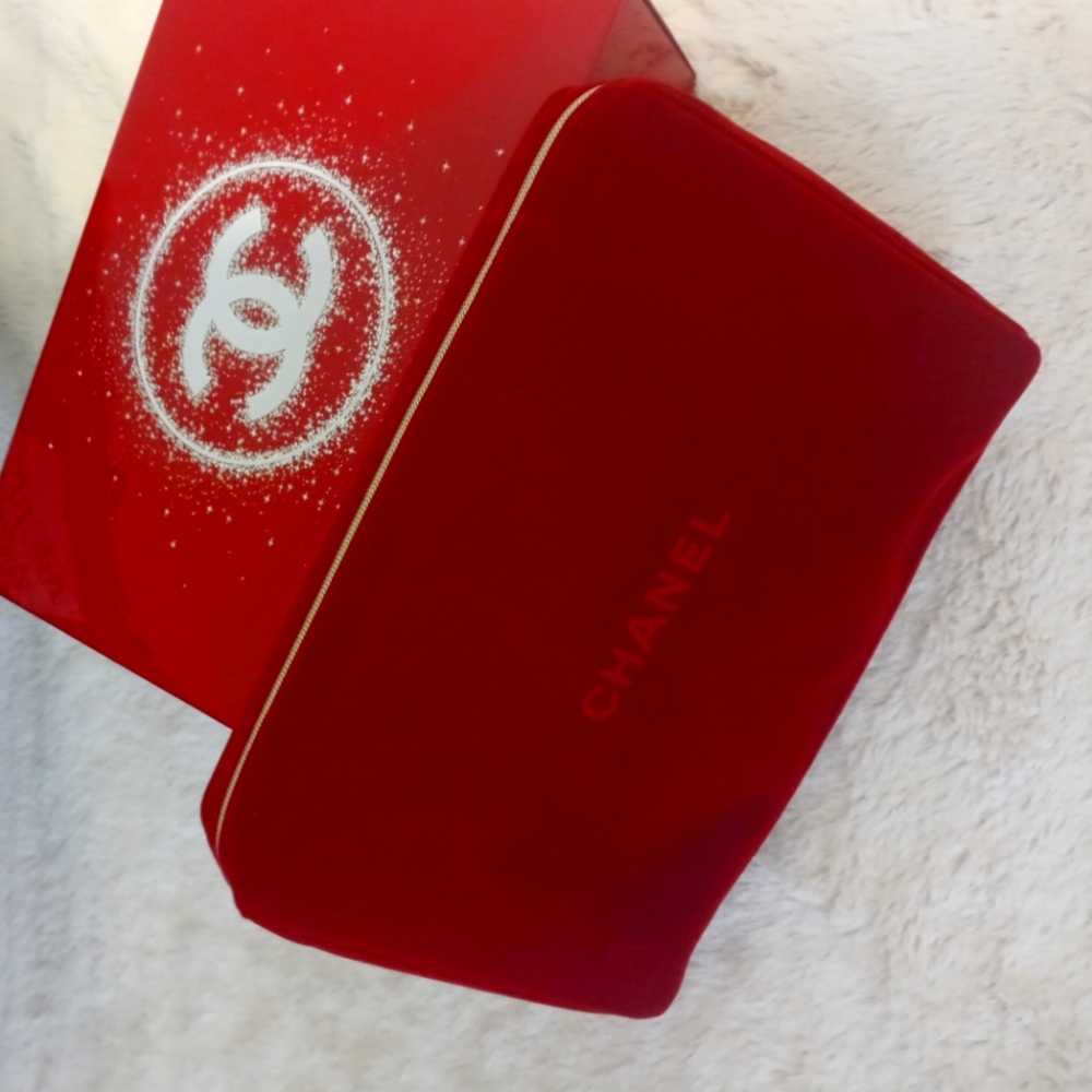 Chanel Make-up bag case
